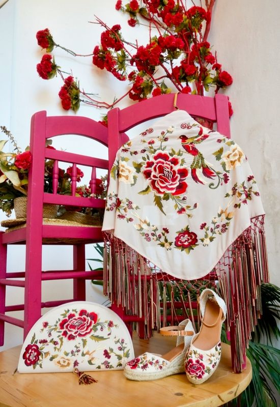 Conjunto esparteñas + mantón + bolso