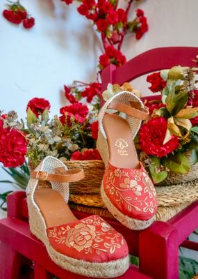 Esparteñas bordadas