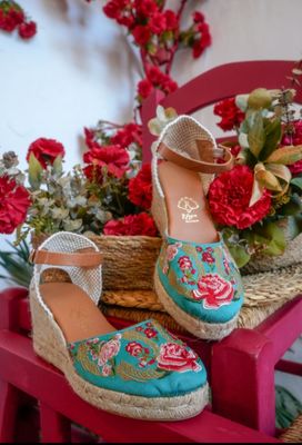 Esparteñas bordadas pasodoble azul