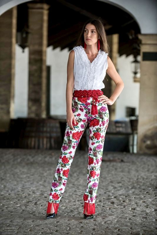 Pantalón geranios y flecos 