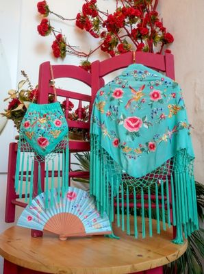 Conjunto bolso y mantón Dalia turquesa 