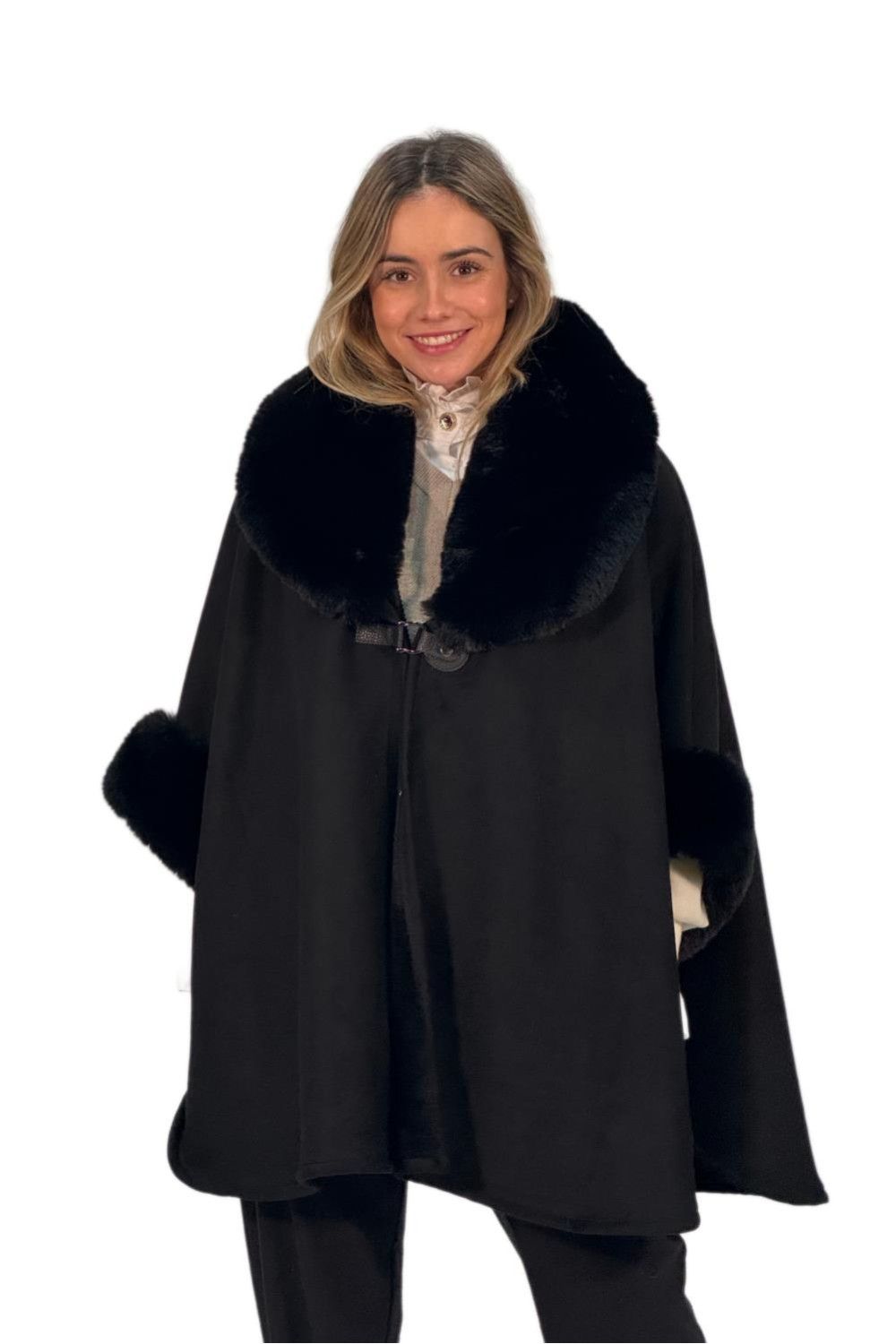 Poncho pelo negro