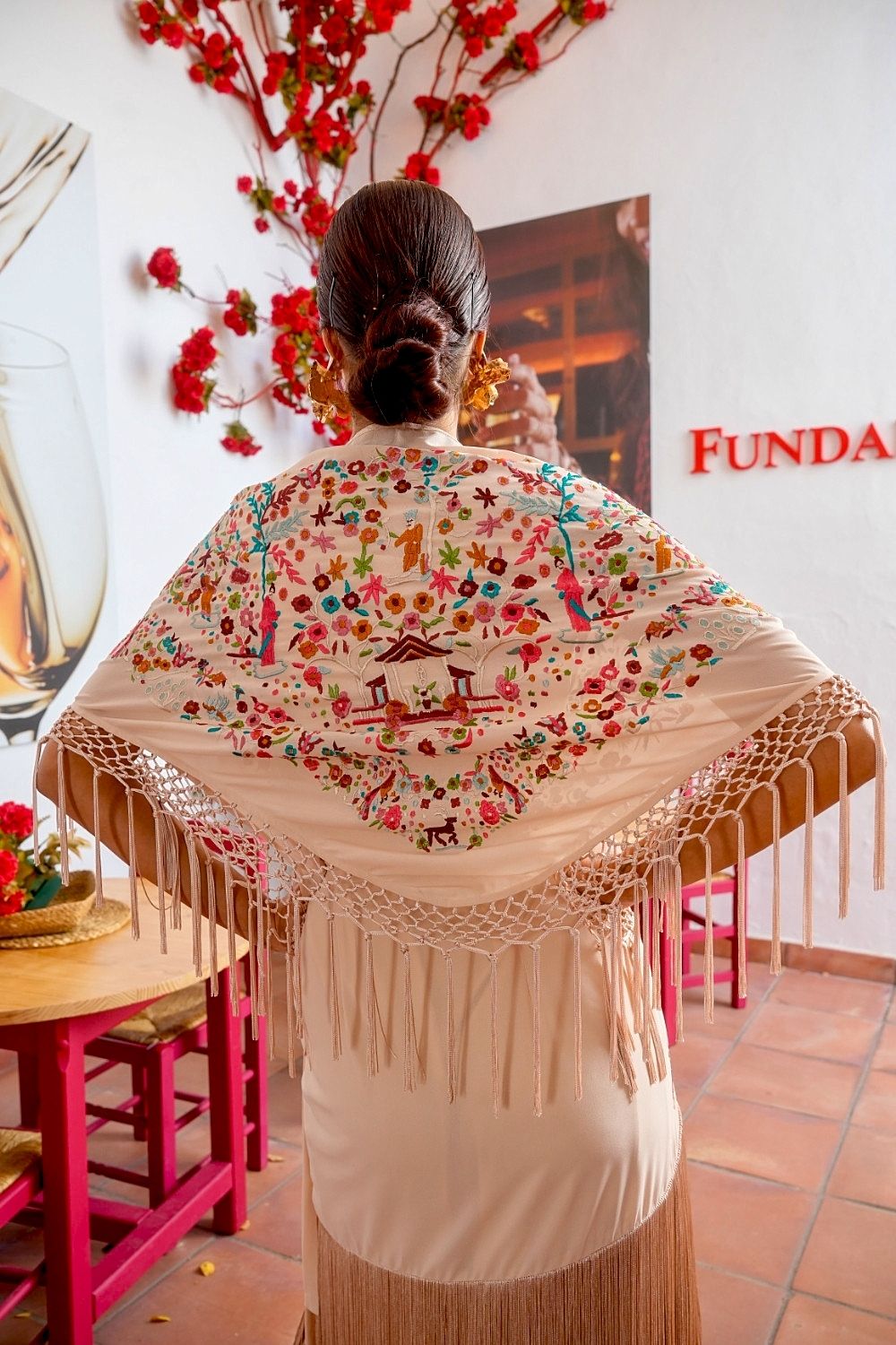 Mantón Loto marfil