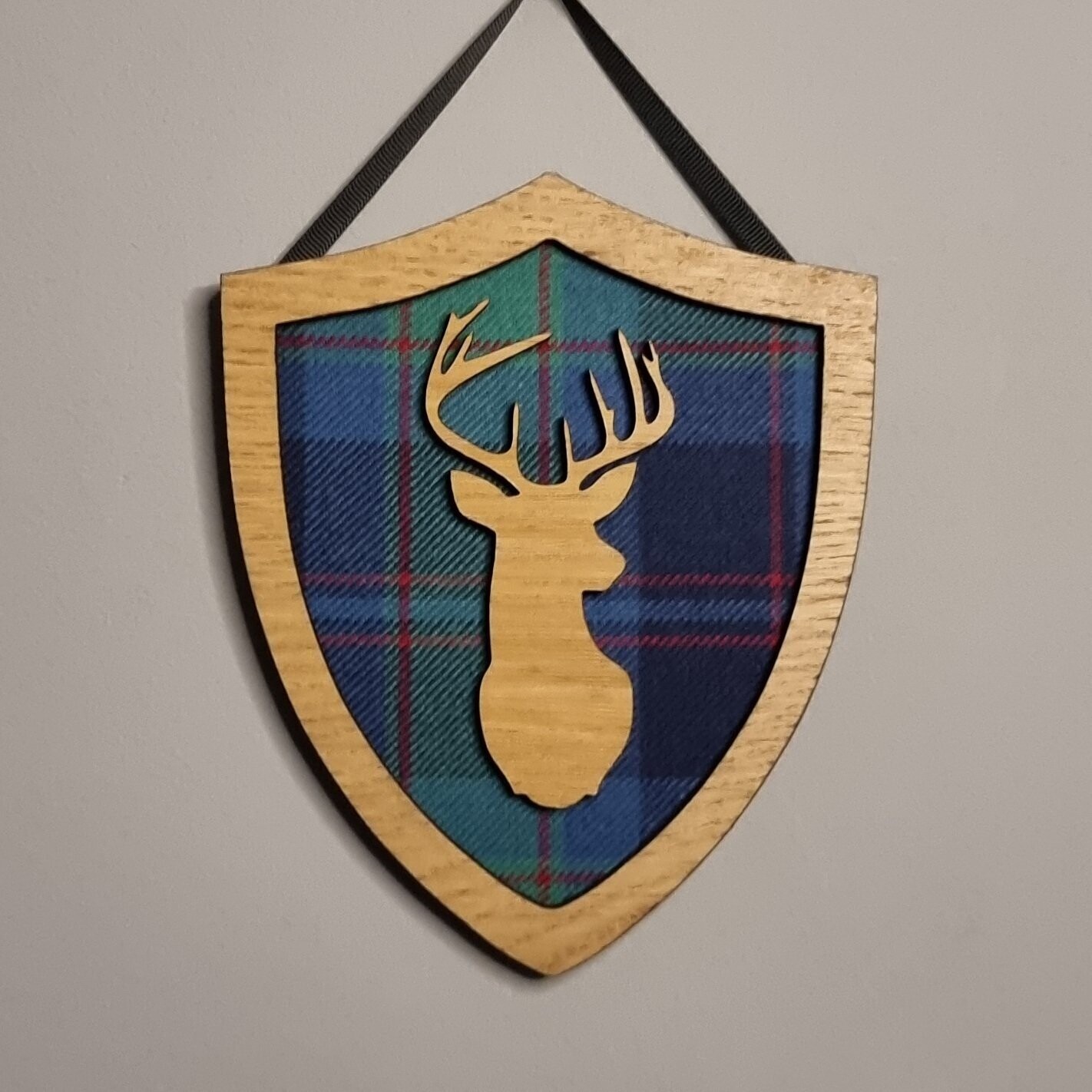 Hanging Shield with Scottish Stag Silhuette
