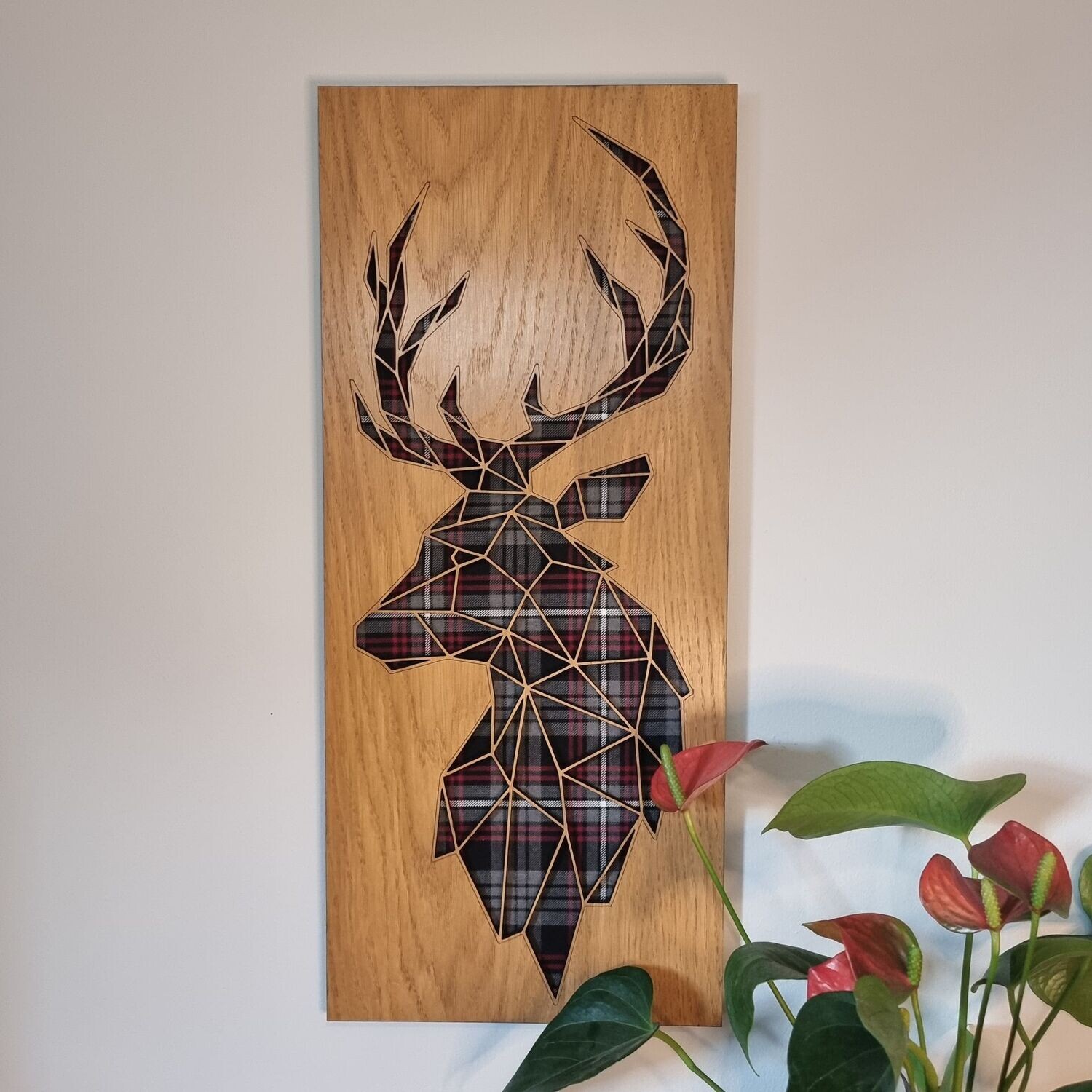 Tartan Geo stag in oak frame, Tartan: Auld Lang Syne Tartan