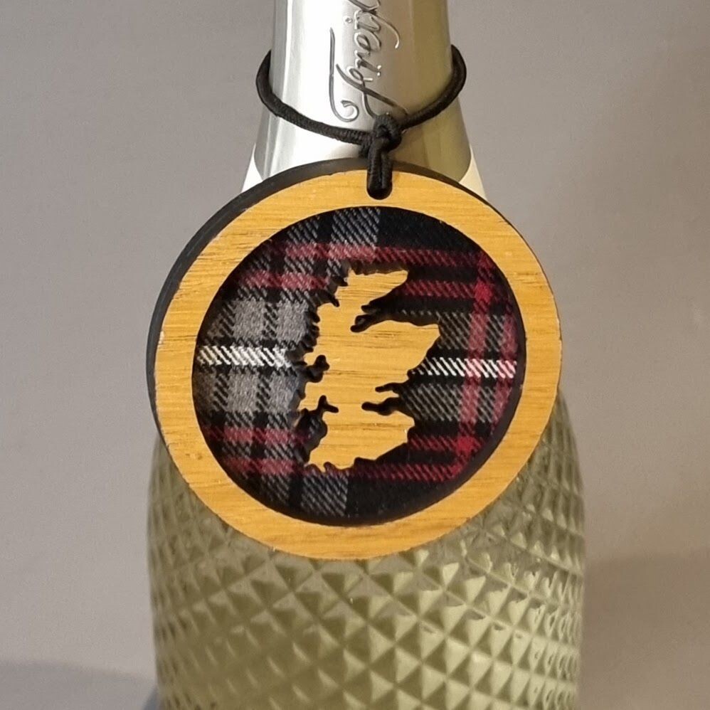 Tartan Scotland Map Bottle Neck Gift Tag
