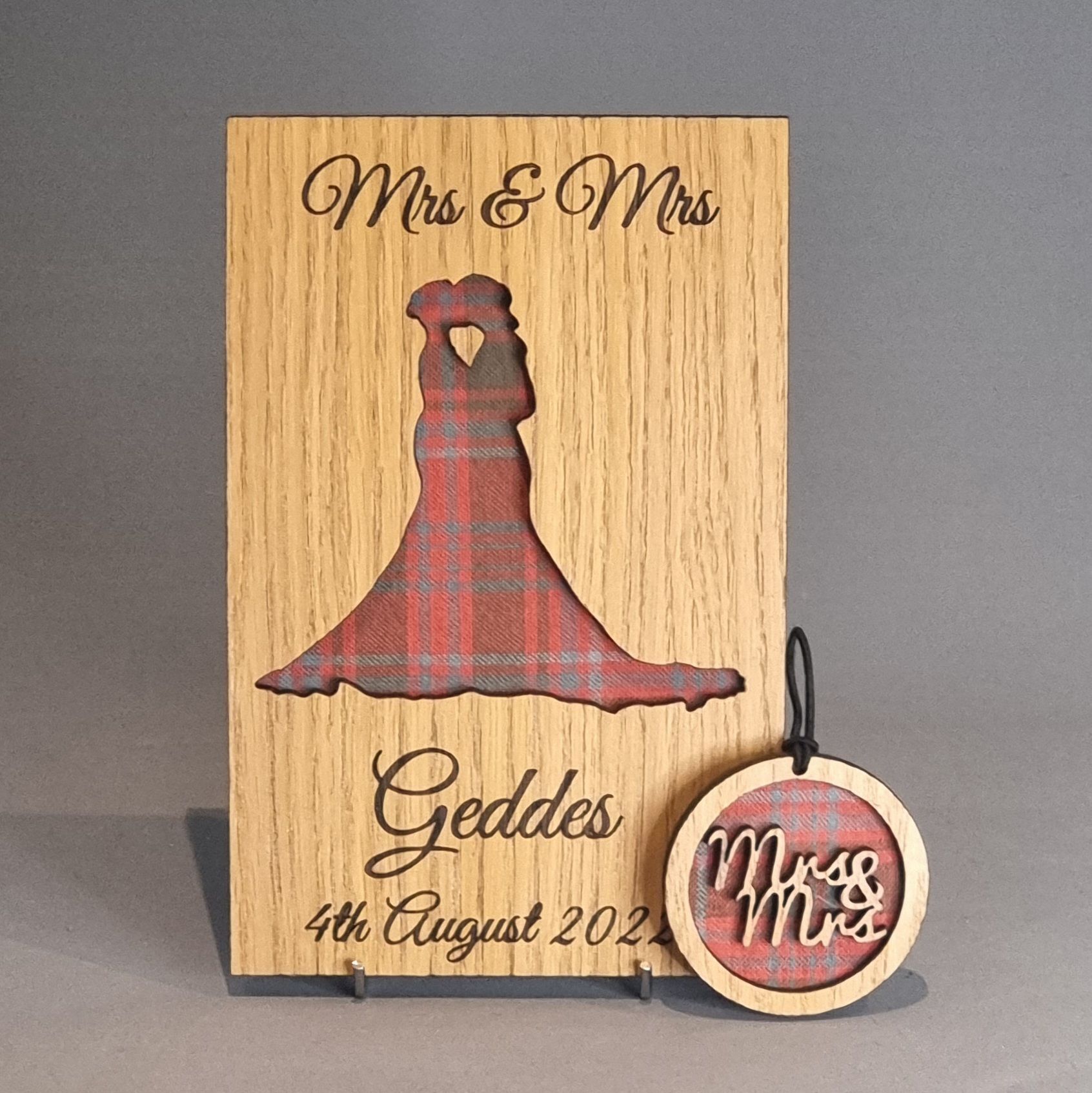 Mrs & Mrs Wee Scottish Wedding Frame (FREE GIFT TAG)