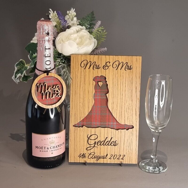 Mrs & Mrs Wee Scottish Wedding Frame (FREE GIFT TAG)