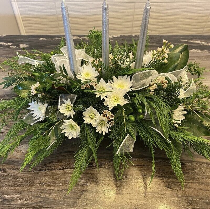 Elegant Holiday Centerpiece Elegant Holiday Centerpiece