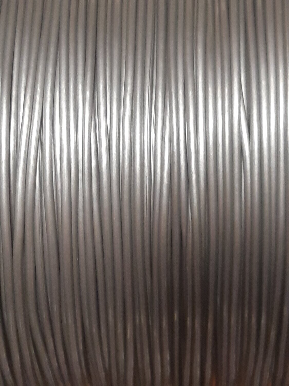 FIL SCOUBIDOU GRIS METAL DE 2mm DE DIAMETRE (environ)