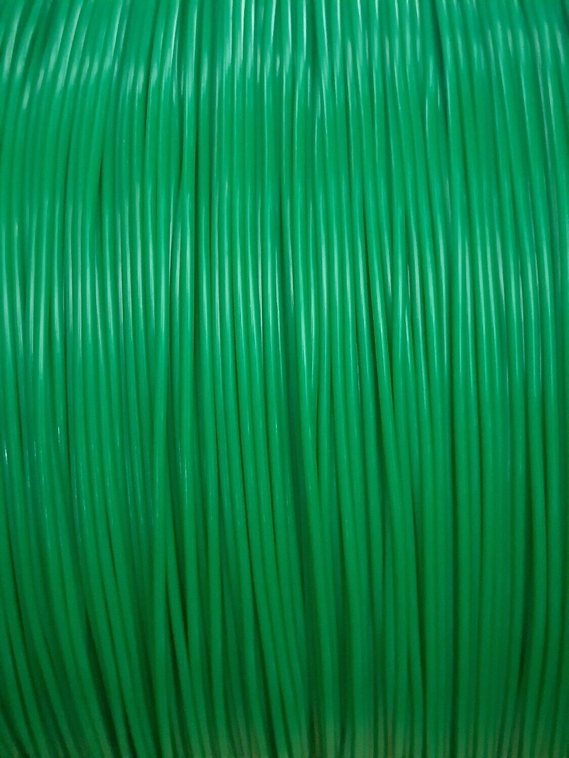 FIL SCOUBIDOU VERT DE 2mm DE DIAMETRE (environ)