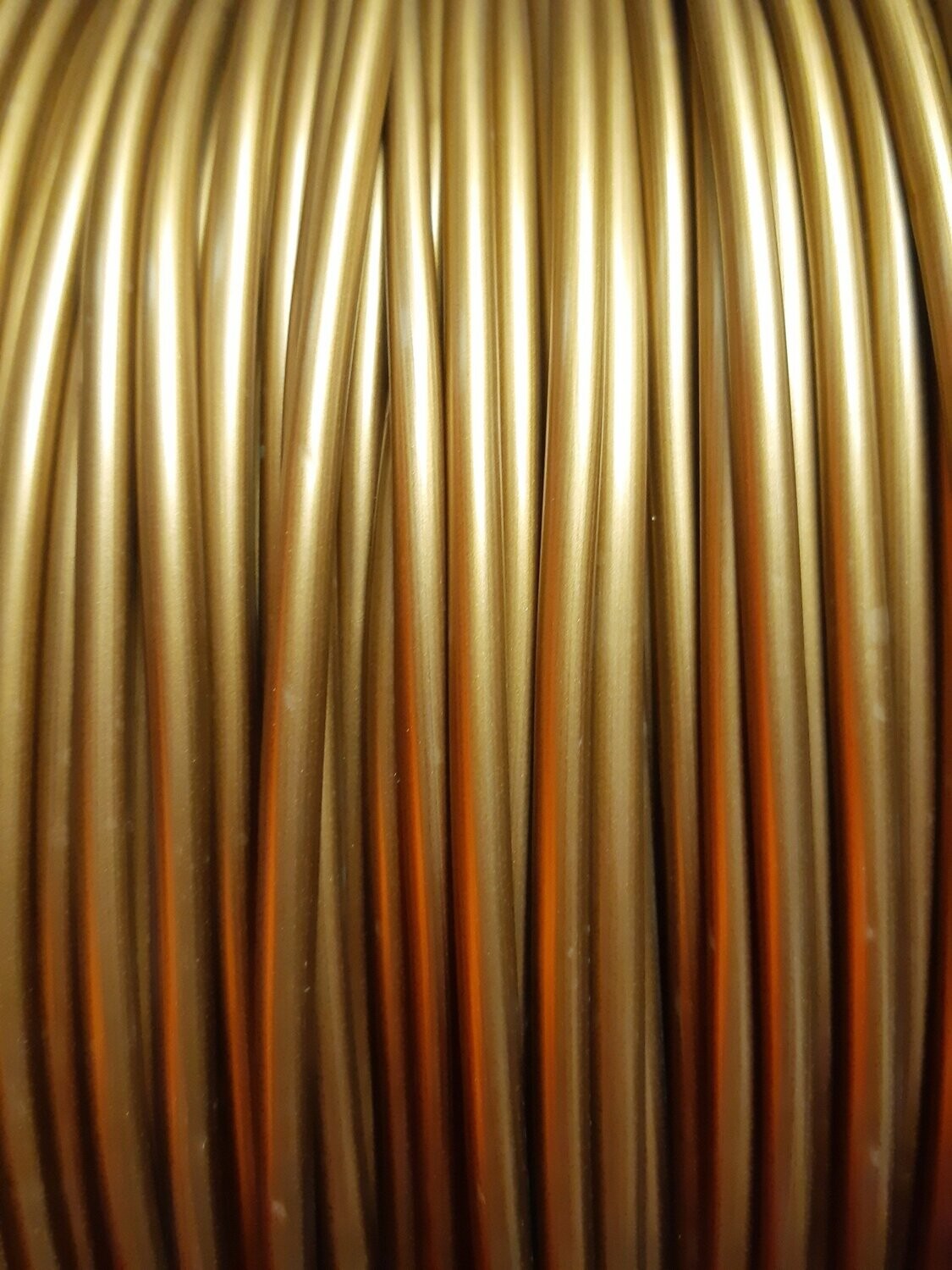 FIL DORE BRONZE CREUX DE 4mm DE DIAMETRE (environ)