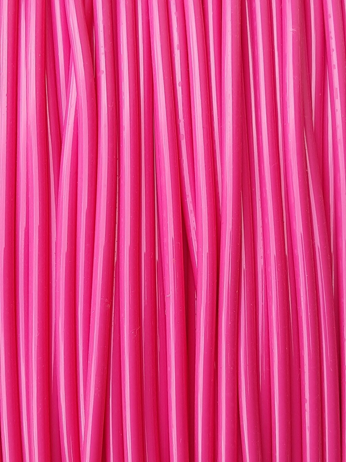 FIL FUCHSIA CREUX DE 4mm DE DIAMETRE (environ)