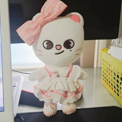 JINIRET ( Hwang Hyunjin)