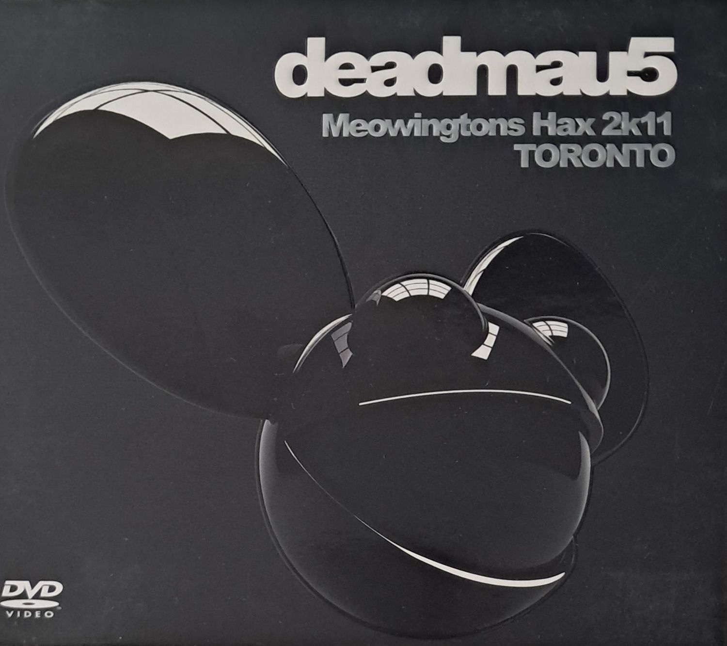 Deadmau5 – Meowingtons Hax 2k11 Toronto (Europe Pressing) (2012) (DVD)(Digipak)