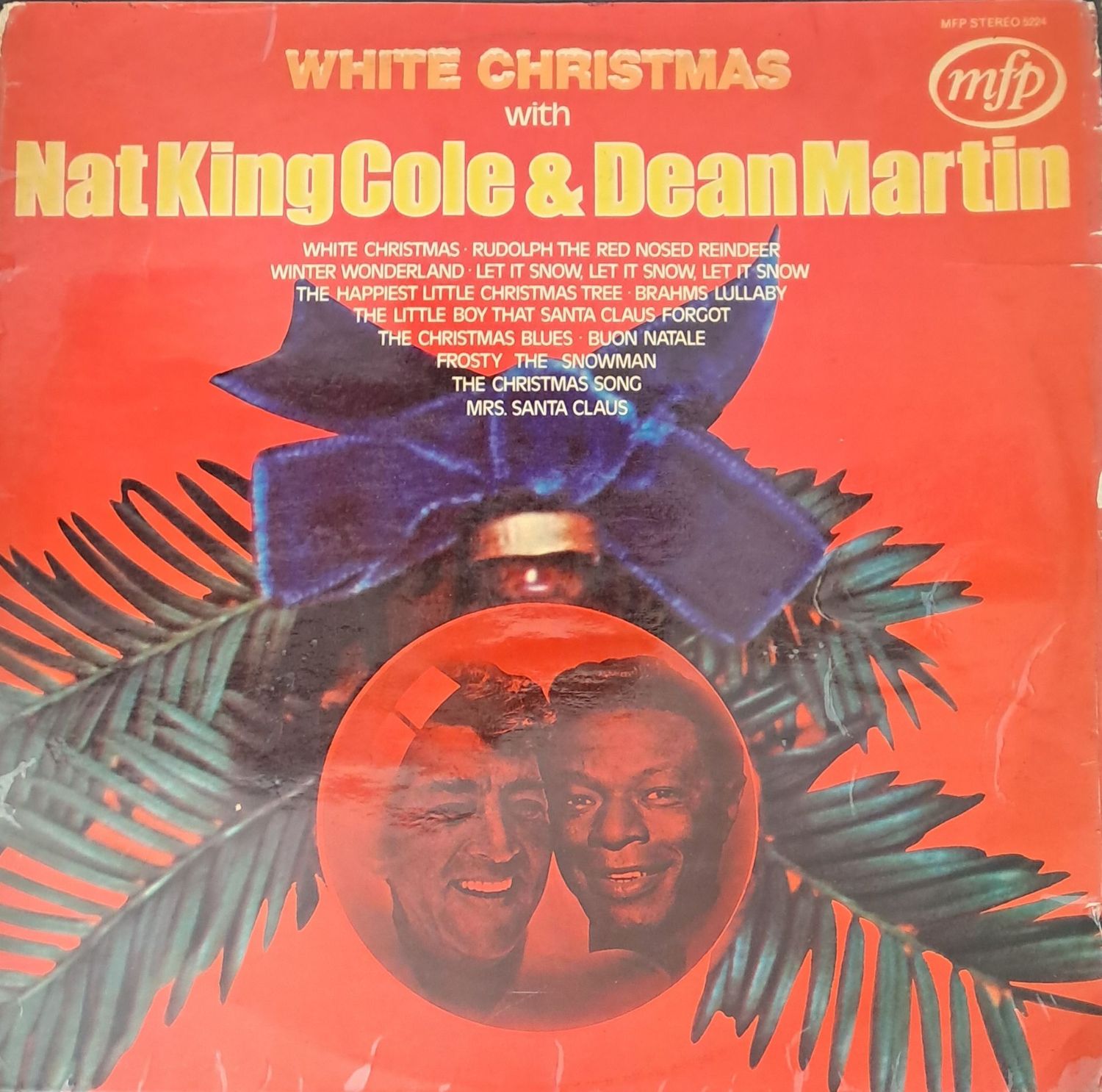 Nat King Cole & Dean Martin – White Christmas (1971)