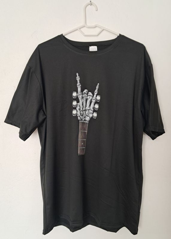Men's Short Sleeve Black T-Shirt with Guitar Skeleton Print (XL)