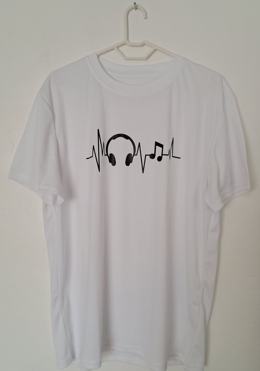 Men's Short Sleeve White T-Shirt with Headphone Print (XL)