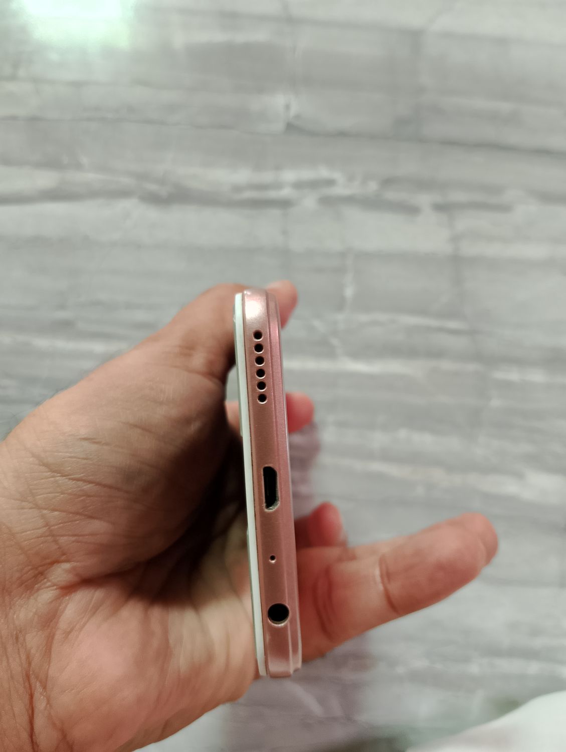 OPPO A57 4/64 FOR SALE. LIKE NEW. SINGLE USER USED. HOME USER. PTA APPROVED. WITH CHARGER &amp; DATA CABLE.