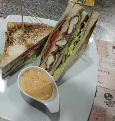 Club Sandwich Pollo Fritto