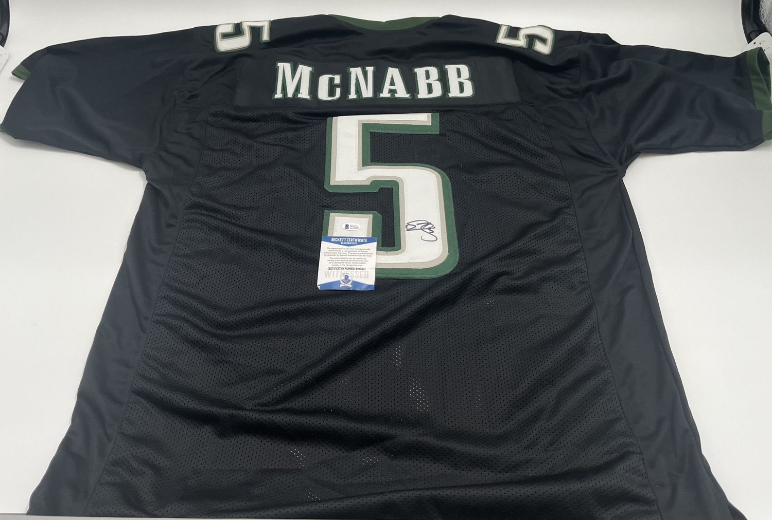 Donovan McNabb Signed Jersey (Beckett)