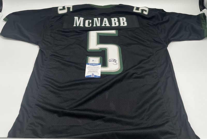 Donovan McNabb Signed Jersey (Beckett)