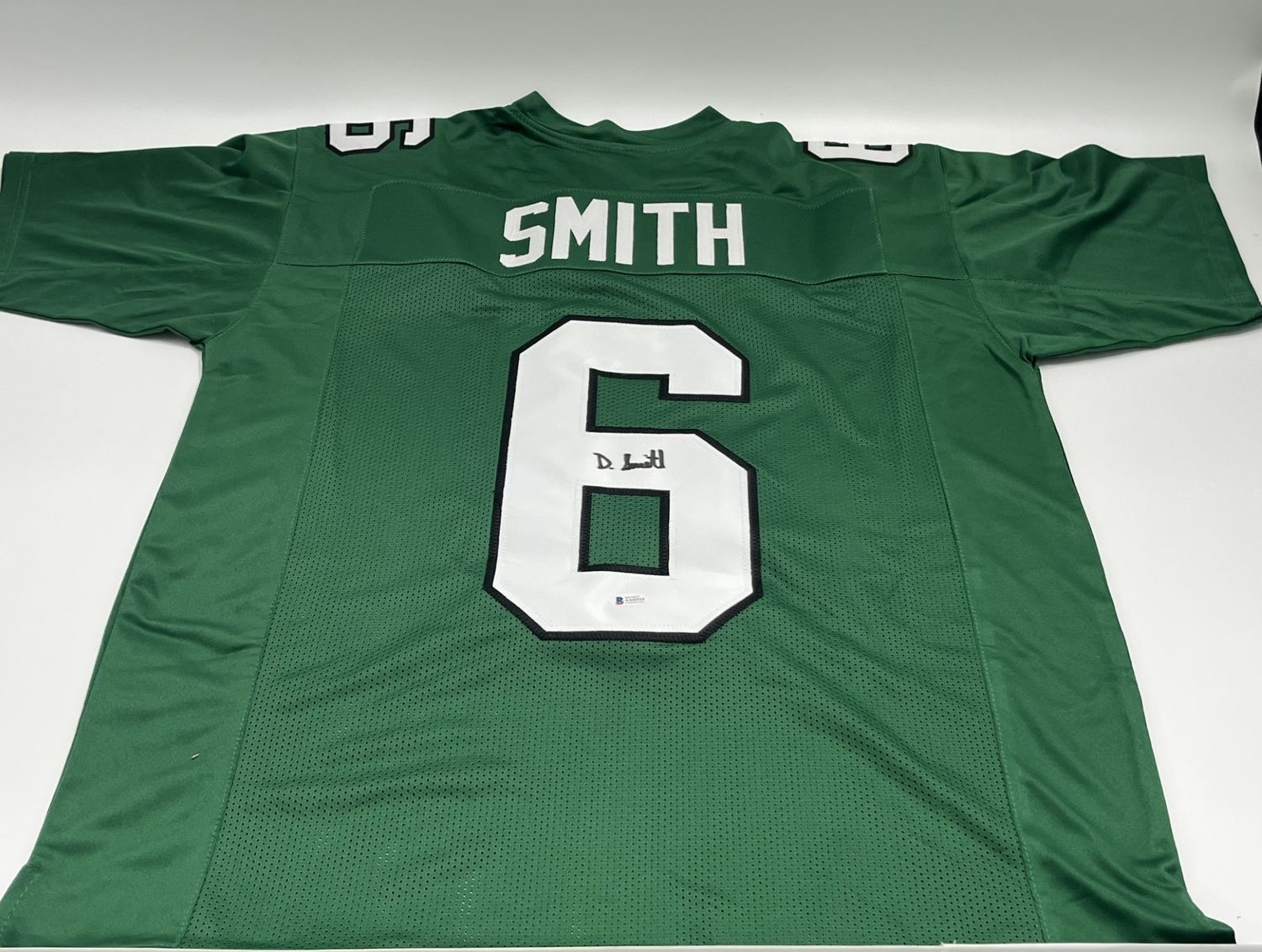 DeVonta Smith Signed Philadelphia Eagles Jersey (Beckett)