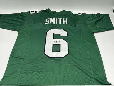 DeVonta Smith Signed Philadelphia Eagles Jersey (Beckett)