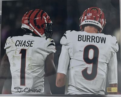 Ja&#39;Marr Chase Signed Bengals 11x14 Photo (PIA)