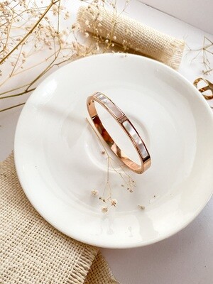 Mother of Pearl Rose-gold Hand-Cuff