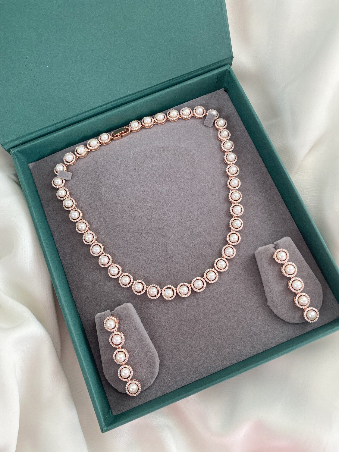 Naolli Pearls Rosegold Round Necklace Set