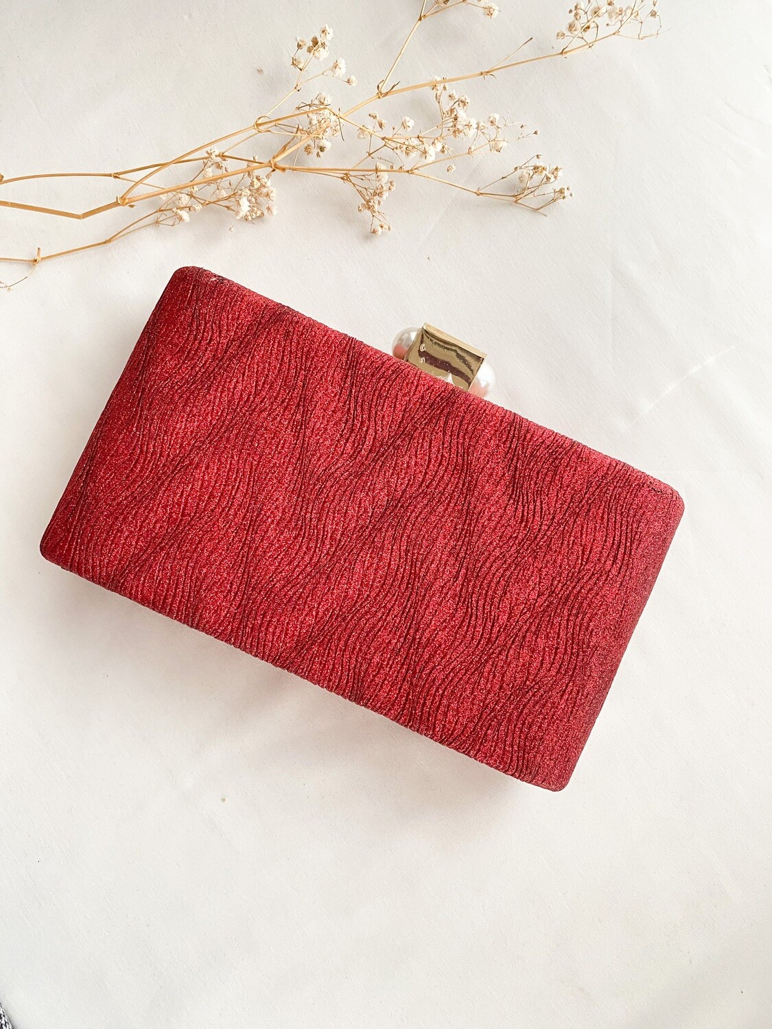 Laura Red Clutch