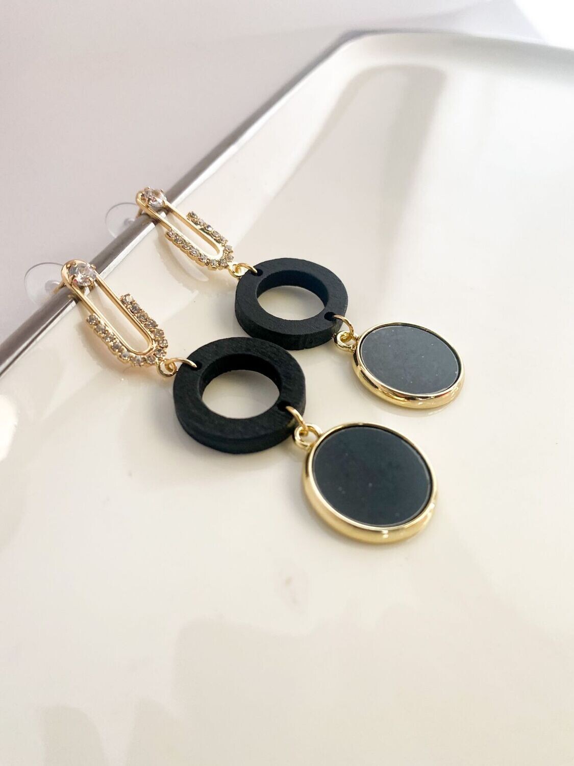 Olivia Black Drop earrings