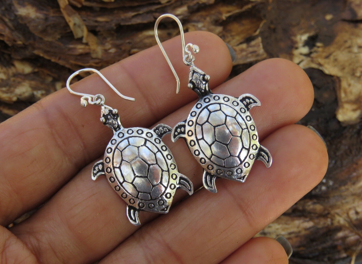 Sterling Silver Bali Turtle Dangle Earrings SE-400