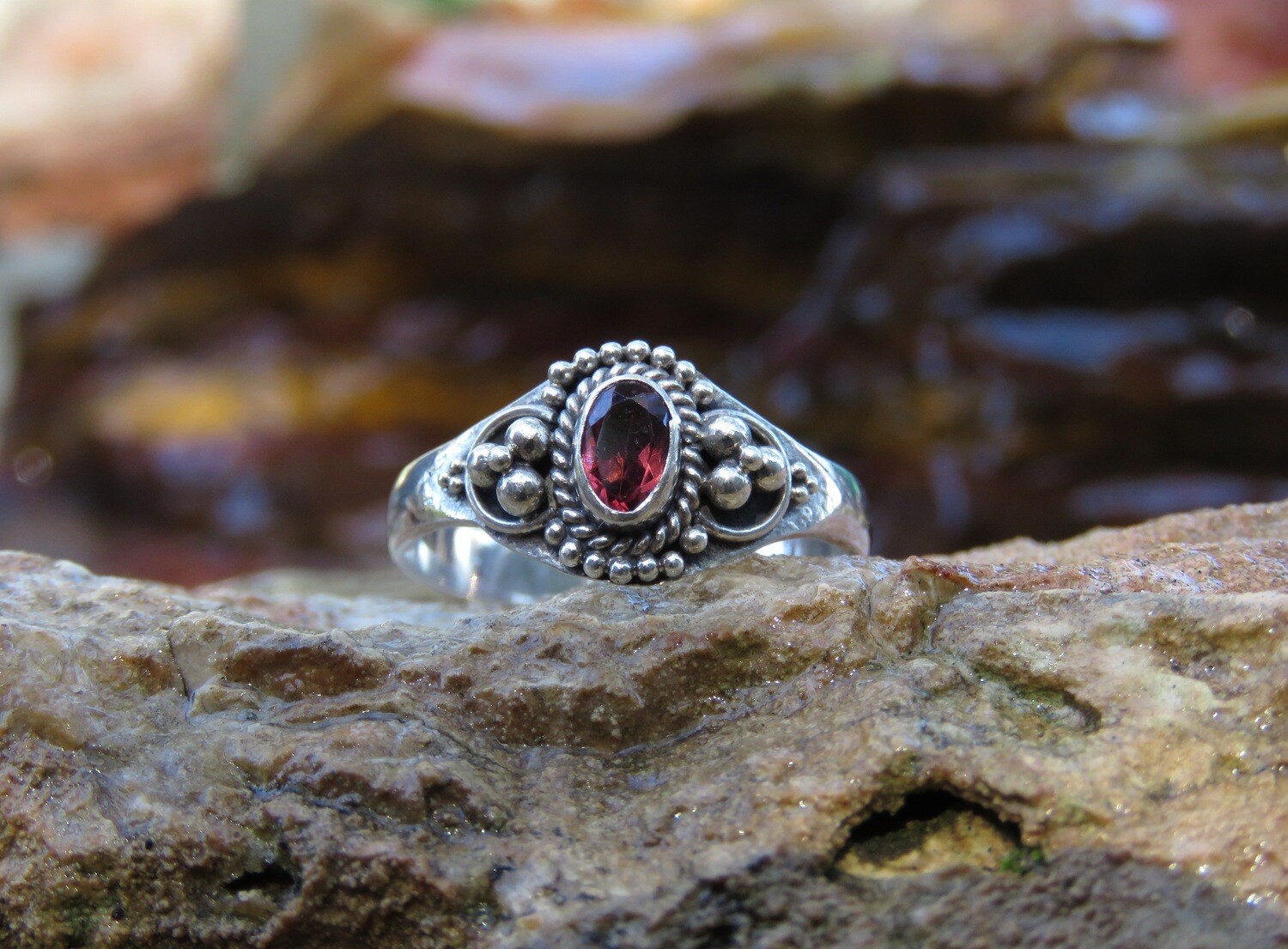 Sterling Silver Rhodolite Garnet Ring RI-993