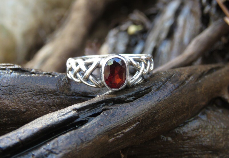 Sterling Silver Garnet Celtic Design Ring RI-1007