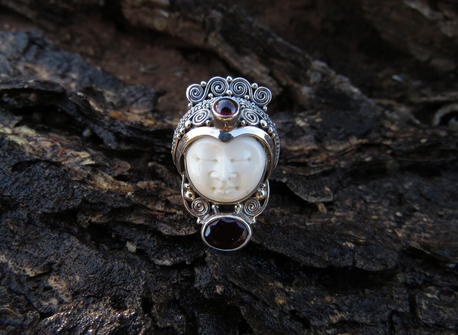 Sterling Silver Garnet Carved face Bali Goddess Ring GJ-100