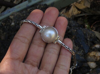 Sterling Silver Mabe Pearl Bracelet SBB-625