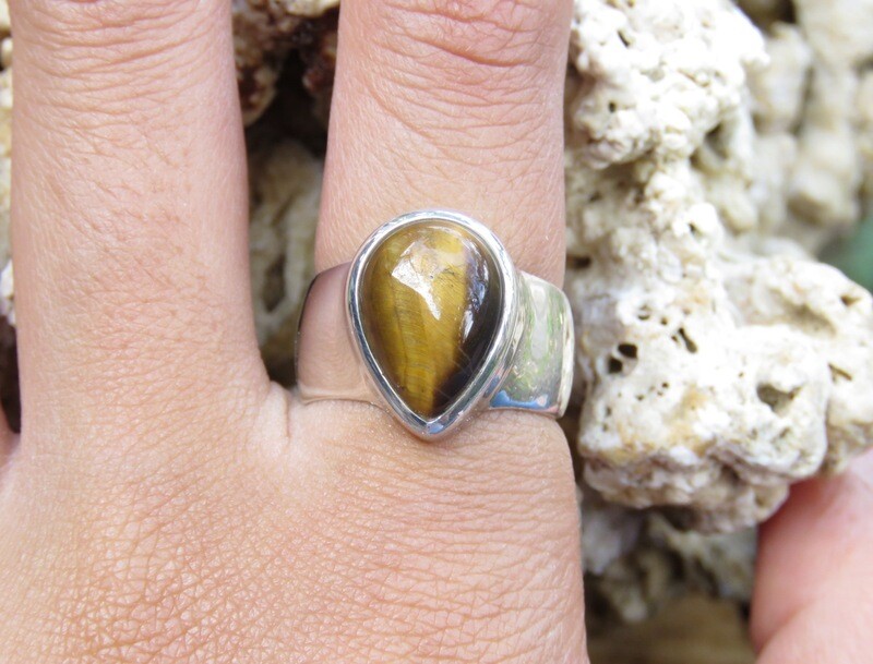 Sterling silver, Tiger Eye Gemstone Ring RI-1021