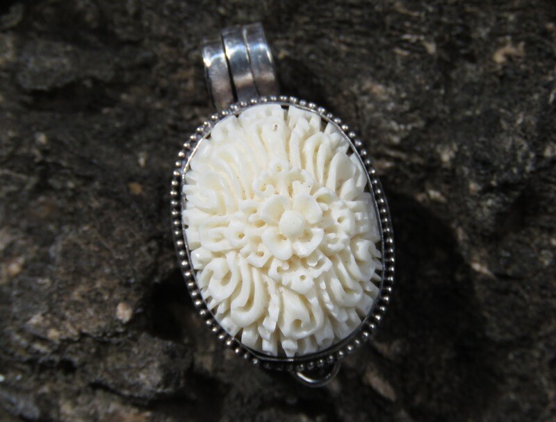 Sterling Silver Carved Ox Bone Flower Pattern Locket Pendant LP-314