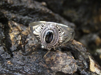 Sterling Silver Black Onyx Bali Locket Ring LR-103