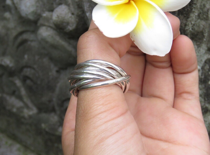Sterling Silver, Interlocking, Women&#39;s Ring SR-336