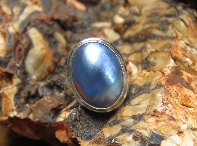 Sterling silver, Mabe Pearl, Women&#39;s Ring RI-1023
