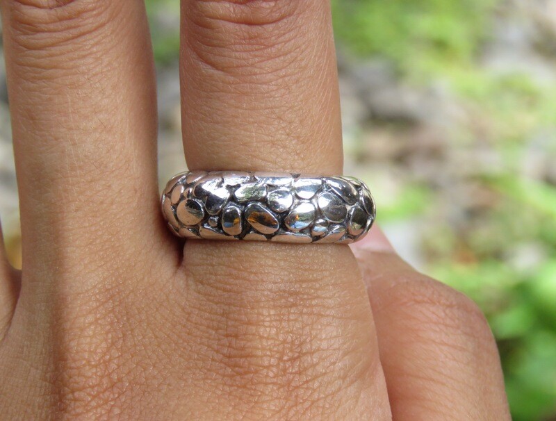 Sterling Silver, Cobblestone Design, Women&#39;s Ring SR-337
