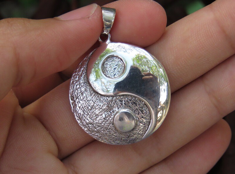 Sterling Silver, Round Shape, Yin Yang, Unisex Pendant SSP-206