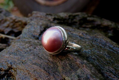 Sterling Silver Round Mabe Pearl Ring RI-1034