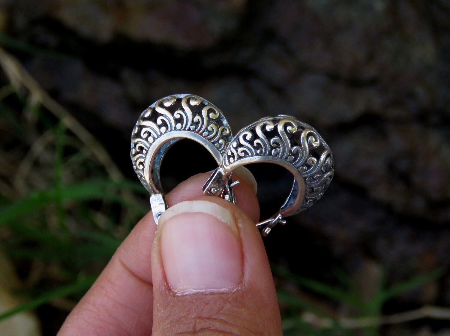 Sterling Silver Bali Design Hoop Earrings SE-425