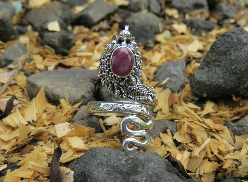 Sterling Silver, Ruby Gemstone, Bali Snake, Gemstone RIng RI-1041
