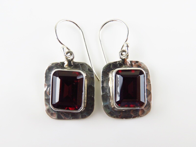 Sterling Silver, Garnet, Hammered, Gemstone Earrings ER-1124