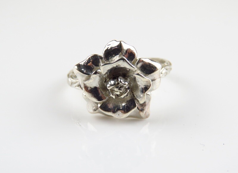 Sterling Silver, Flower Design Ring SR-352